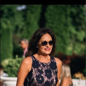 Meet your Posher, Connie